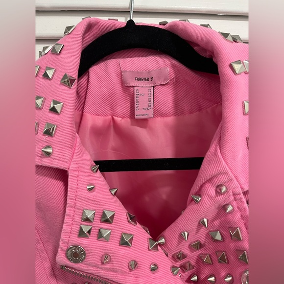 Forever 21 Pink Cropped Denim Jacket with Silver Studs XS - Picture 3 of 7